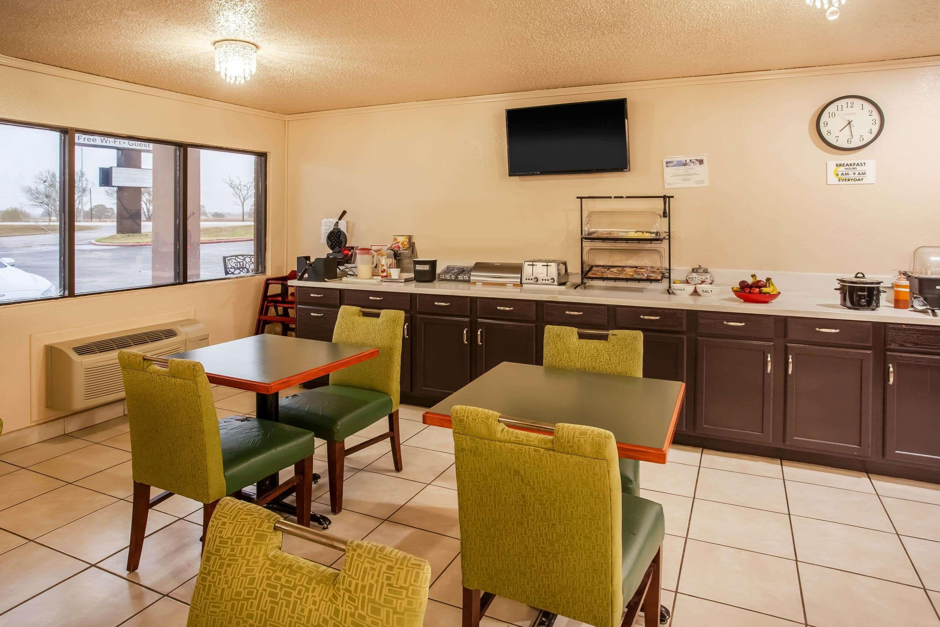 Super 8 By Wyndham Giddings Otel Dış mekan fotoğraf
