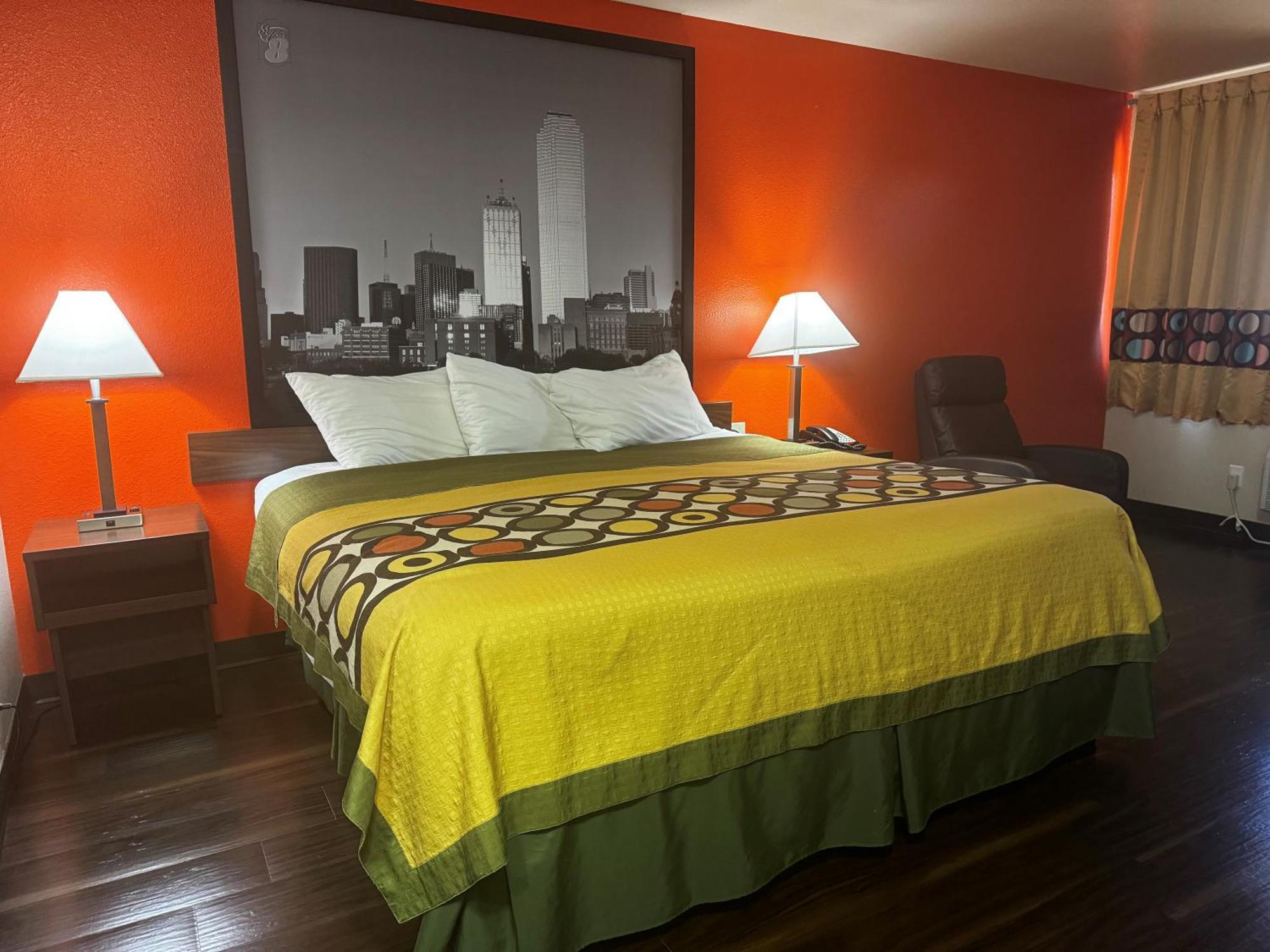 Super 8 By Wyndham Giddings Otel Dış mekan fotoğraf