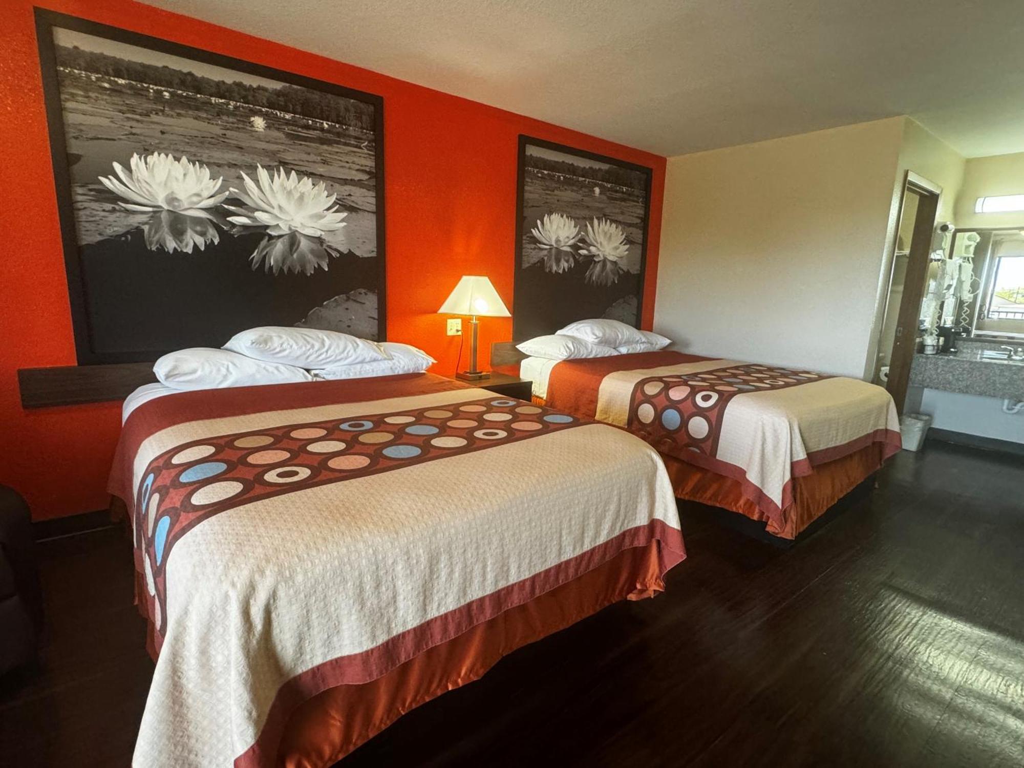 Super 8 By Wyndham Giddings Otel Dış mekan fotoğraf
