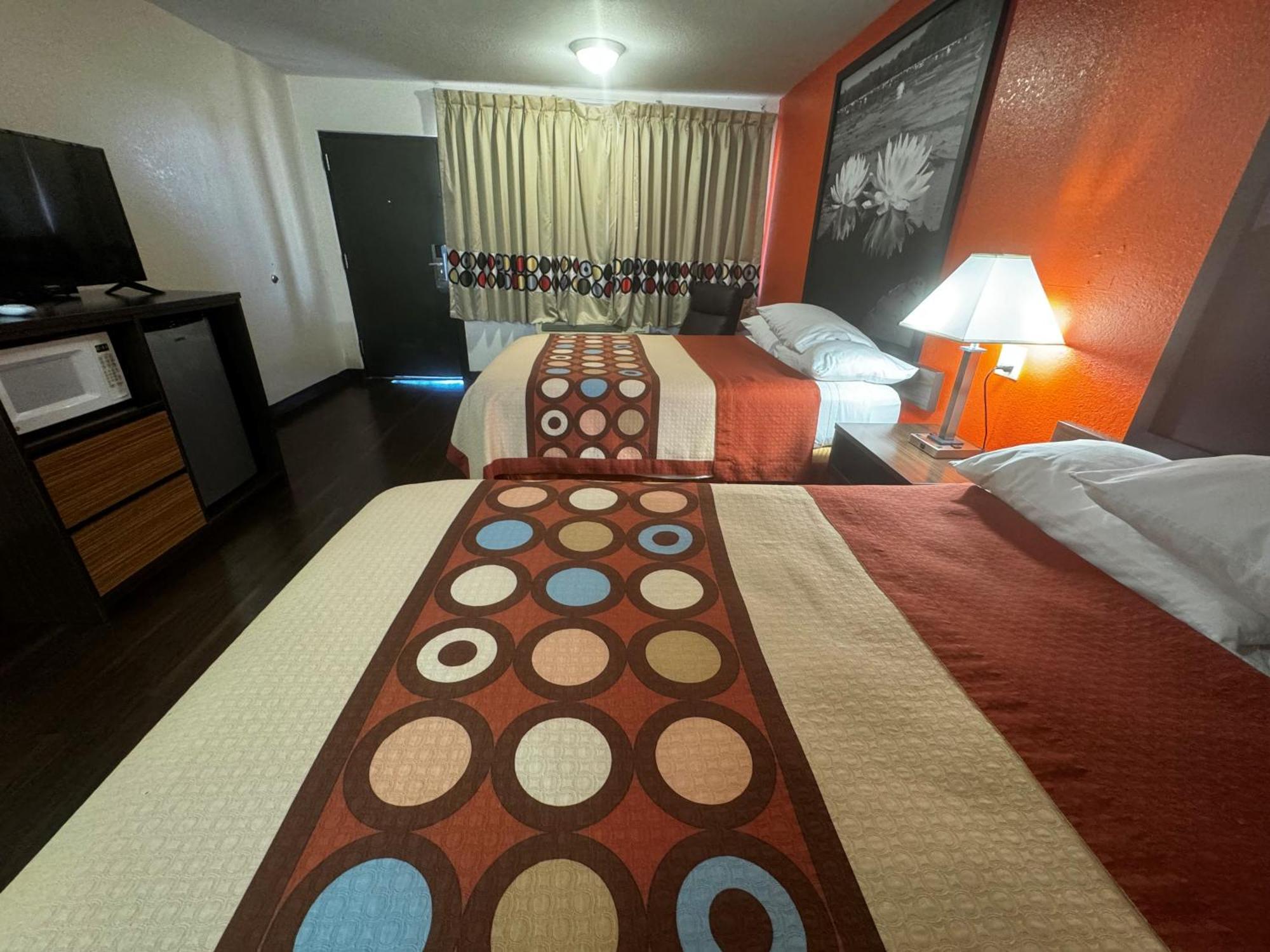 Super 8 By Wyndham Giddings Otel Dış mekan fotoğraf